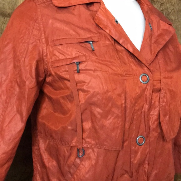 Orange Jacket - Picture 5 of 7